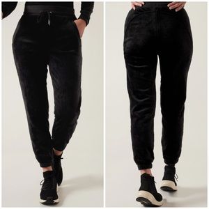 ⭐️Athleta Cozy Karma Recover Joggers [6100]